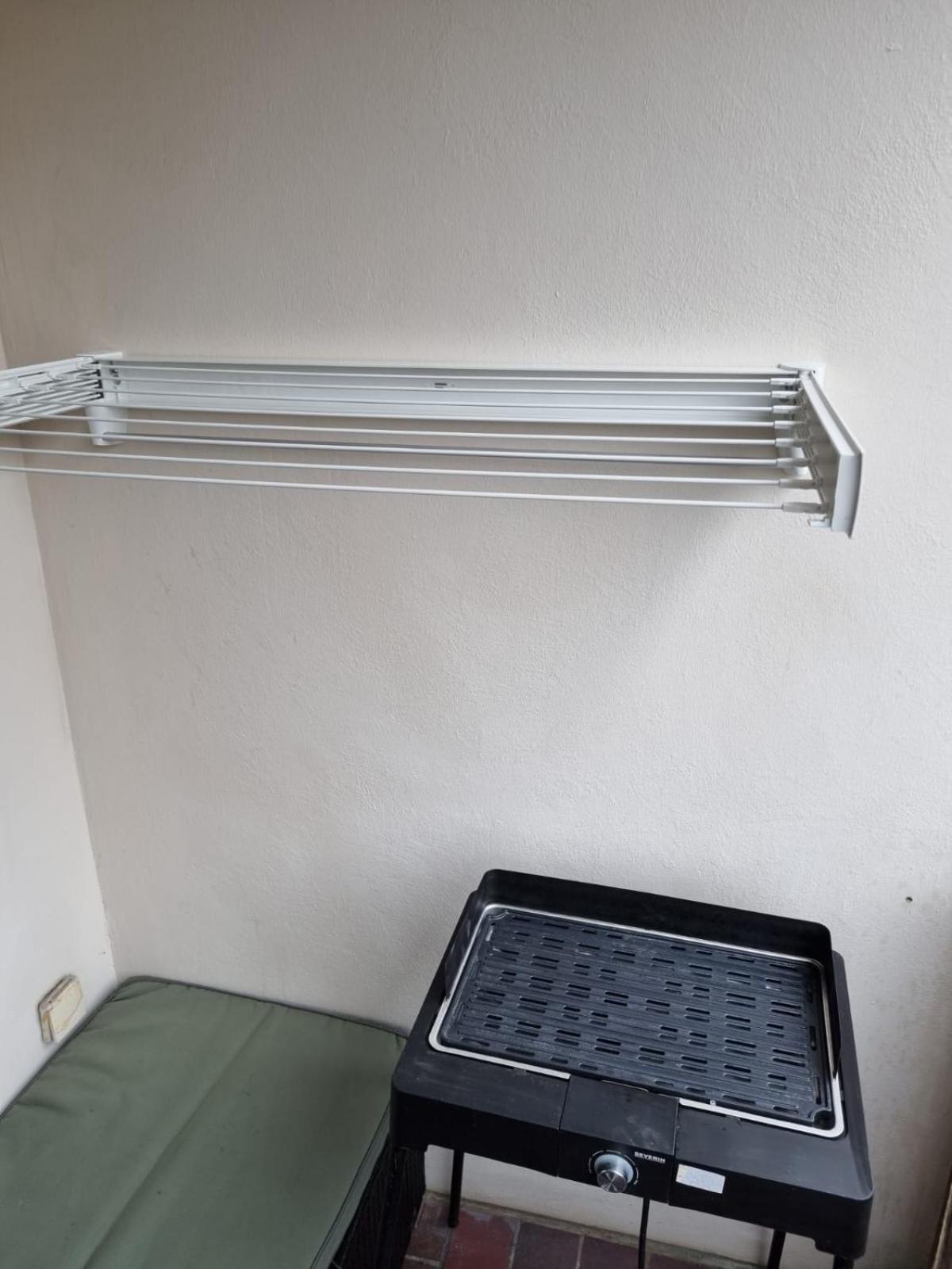 Frisch Sanierte Ferienwohnung 2 Min Vom Suedstrand - Balkon - Pay Tv Wilhelmshaven Esterno foto